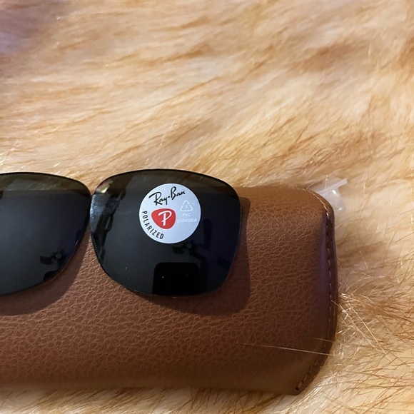 Ray Ban Polarized wayfarers Replacement Lens New Never Used - Picture 2 of 6